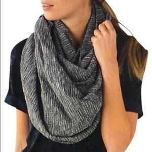 Lululemon Vinyasa Scarf - Marl Gray